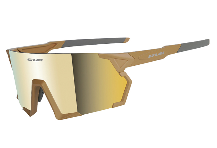 GUB 8300 �T�����R